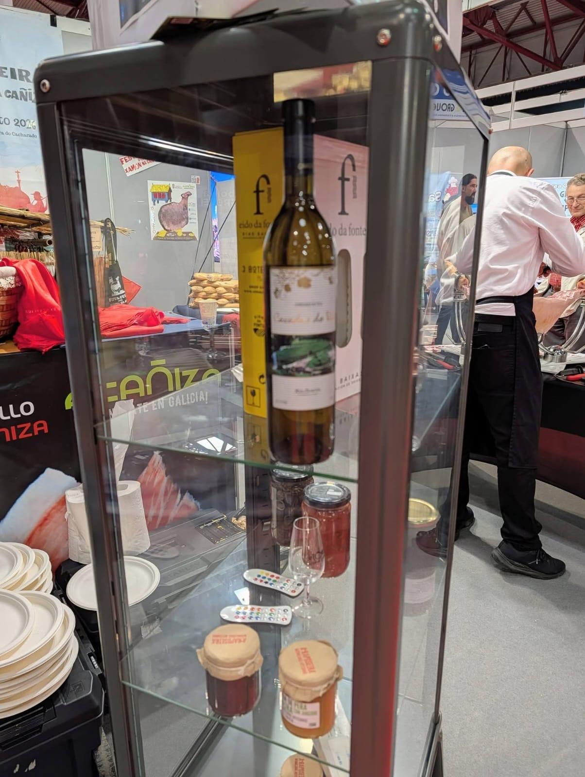 A Feira do Xamón da Caniza promociona a súa 60ª edición en FESTUR, o maior escaparate do turismo festivo de Galicia