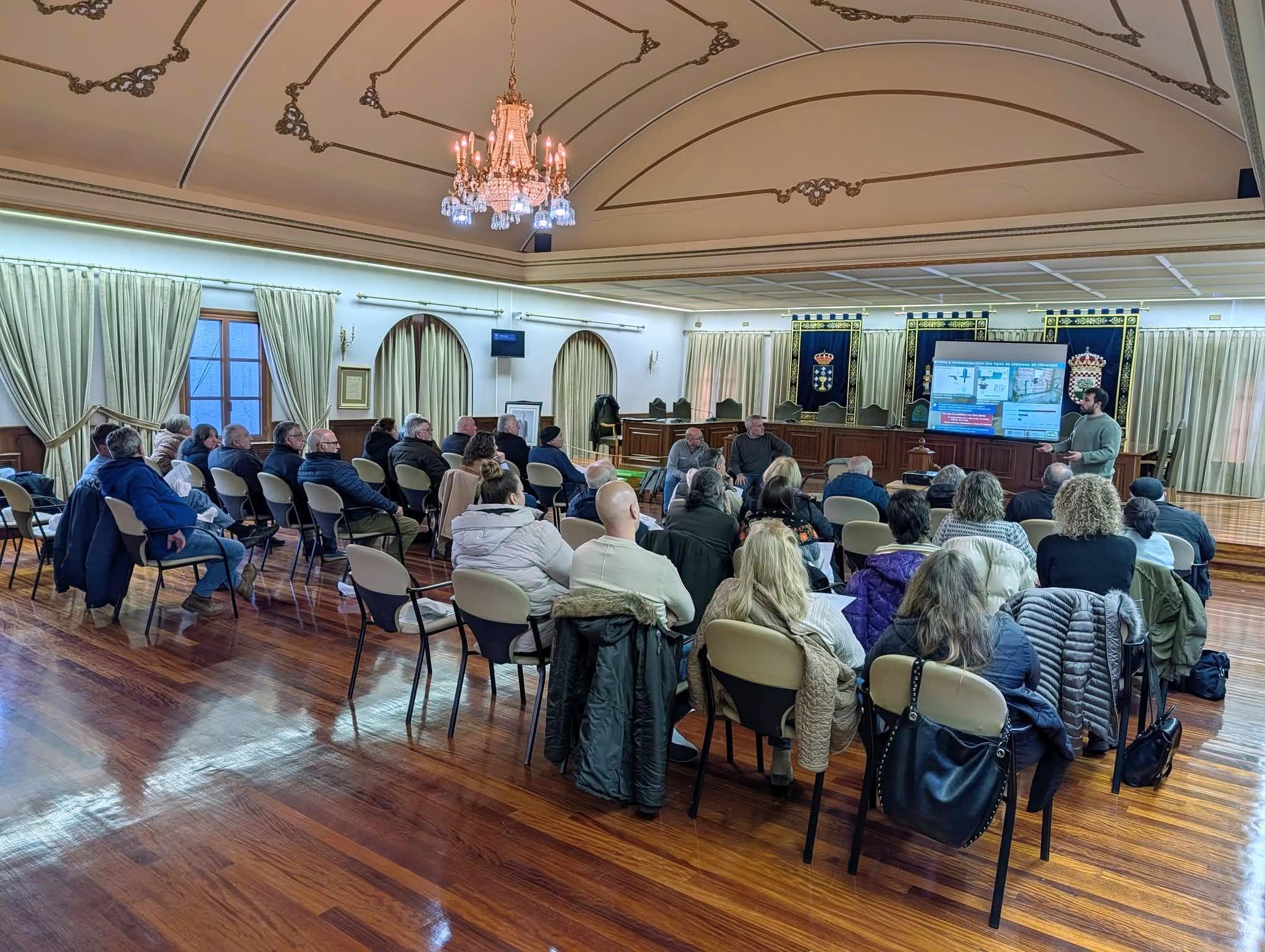A Cañiza acoge una jornada informativa sobre la gestión del agua dirigida a las Comunidades de Traídas Vecinales