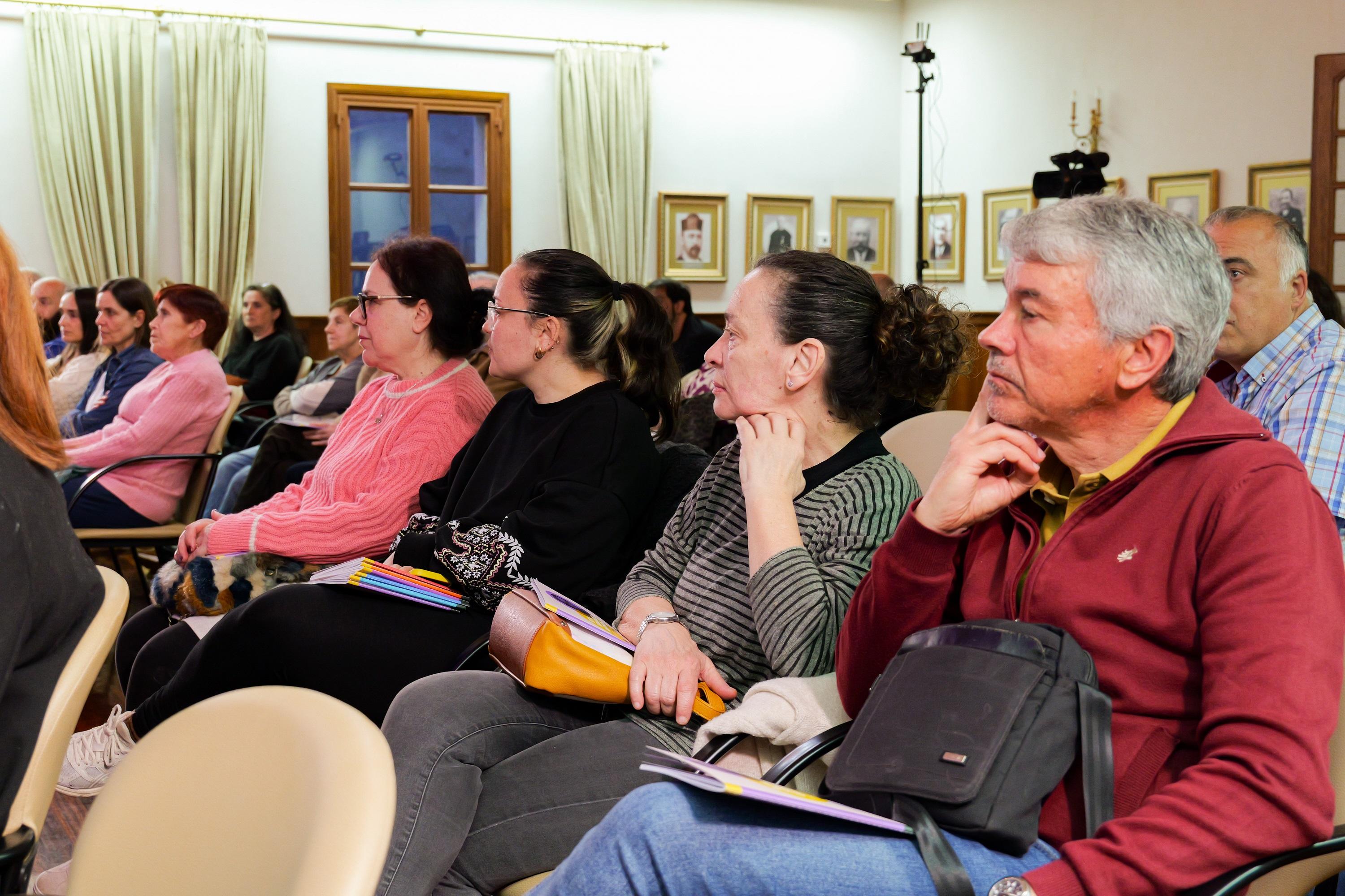 O Concello da Cañiza e a Deputación de Pontevedra renden homenaxe á arquitecta pioneira Rita Fernández Queimadelos