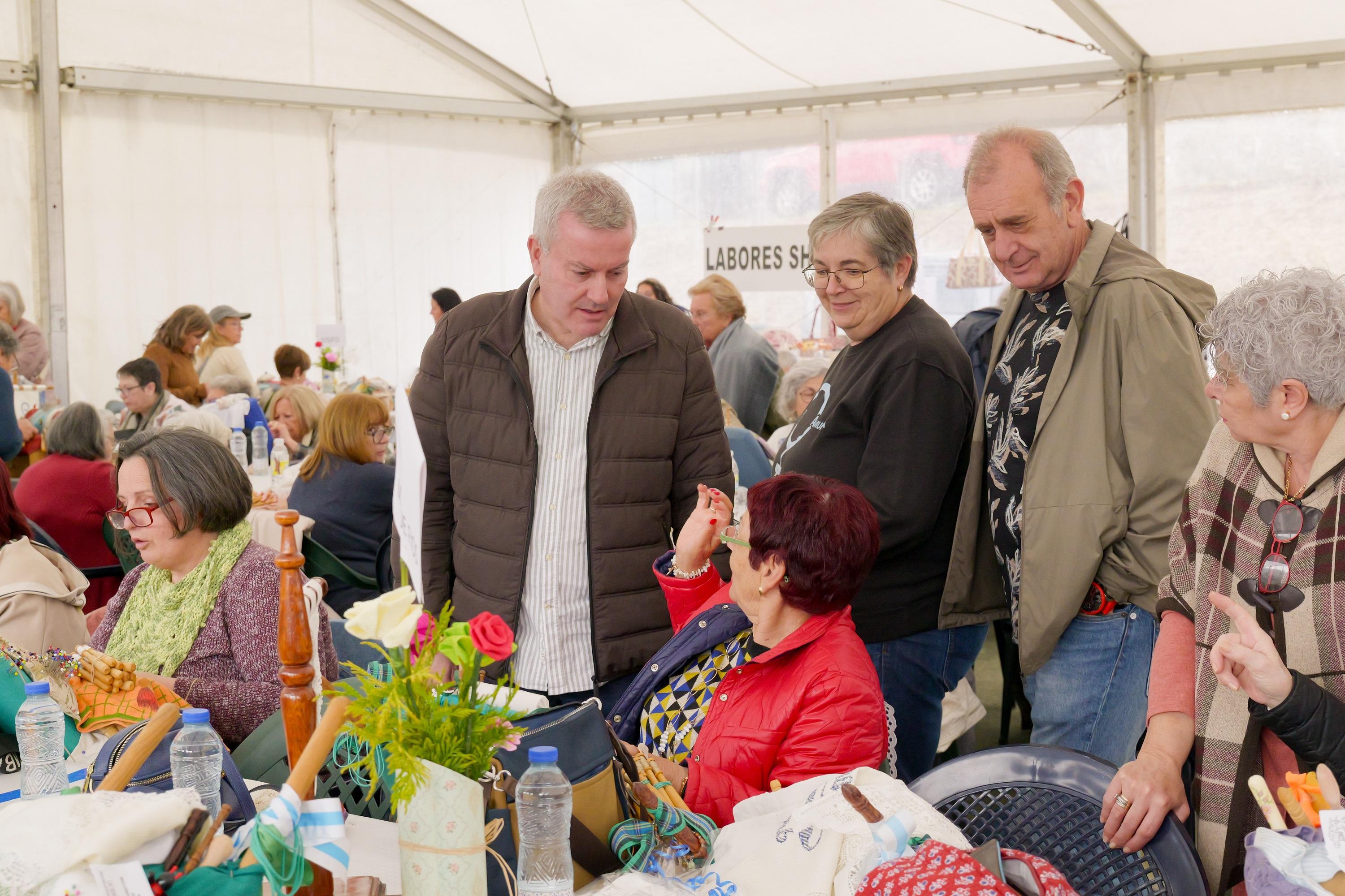 Valeixe acolleu este 19 de maio a III Mostra de Palilleiras do Concello da Caniza