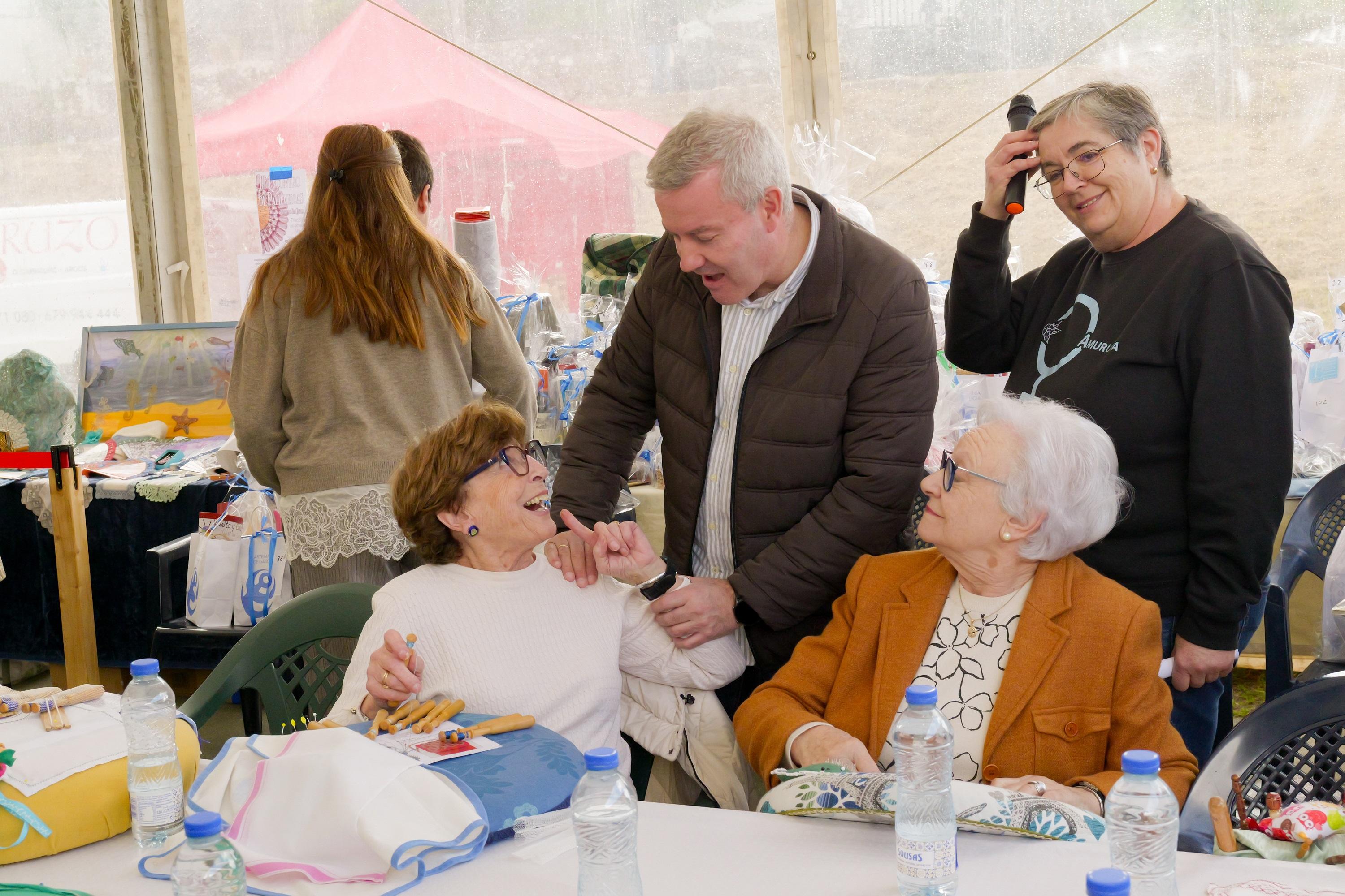 Valeixe acolleu este 19 de maio a III Mostra de Palilleiras do Concello da Caniza