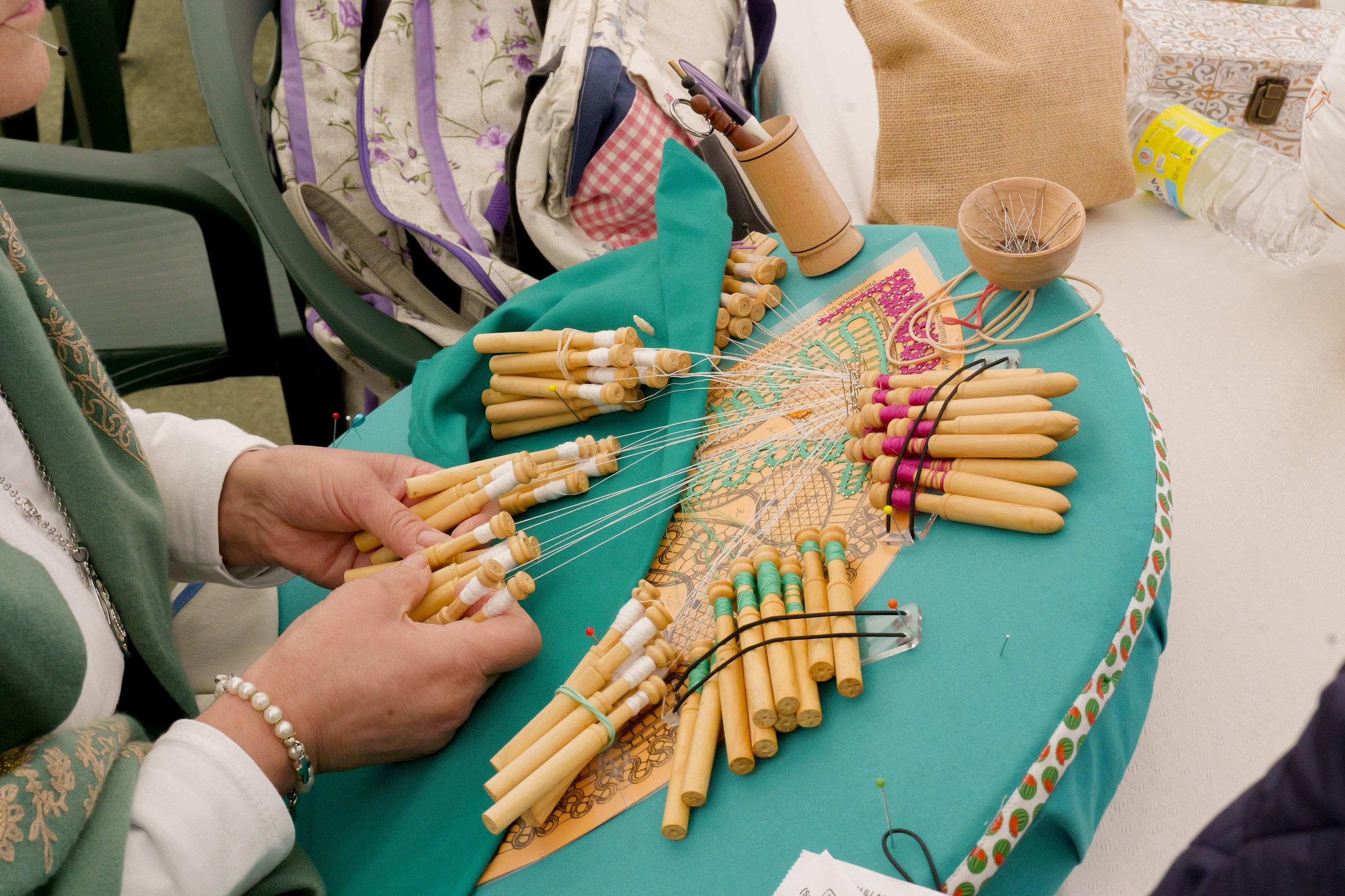 Valeixe acolleu este 19 de maio a III Mostra de Palilleiras do Concello da Caniza