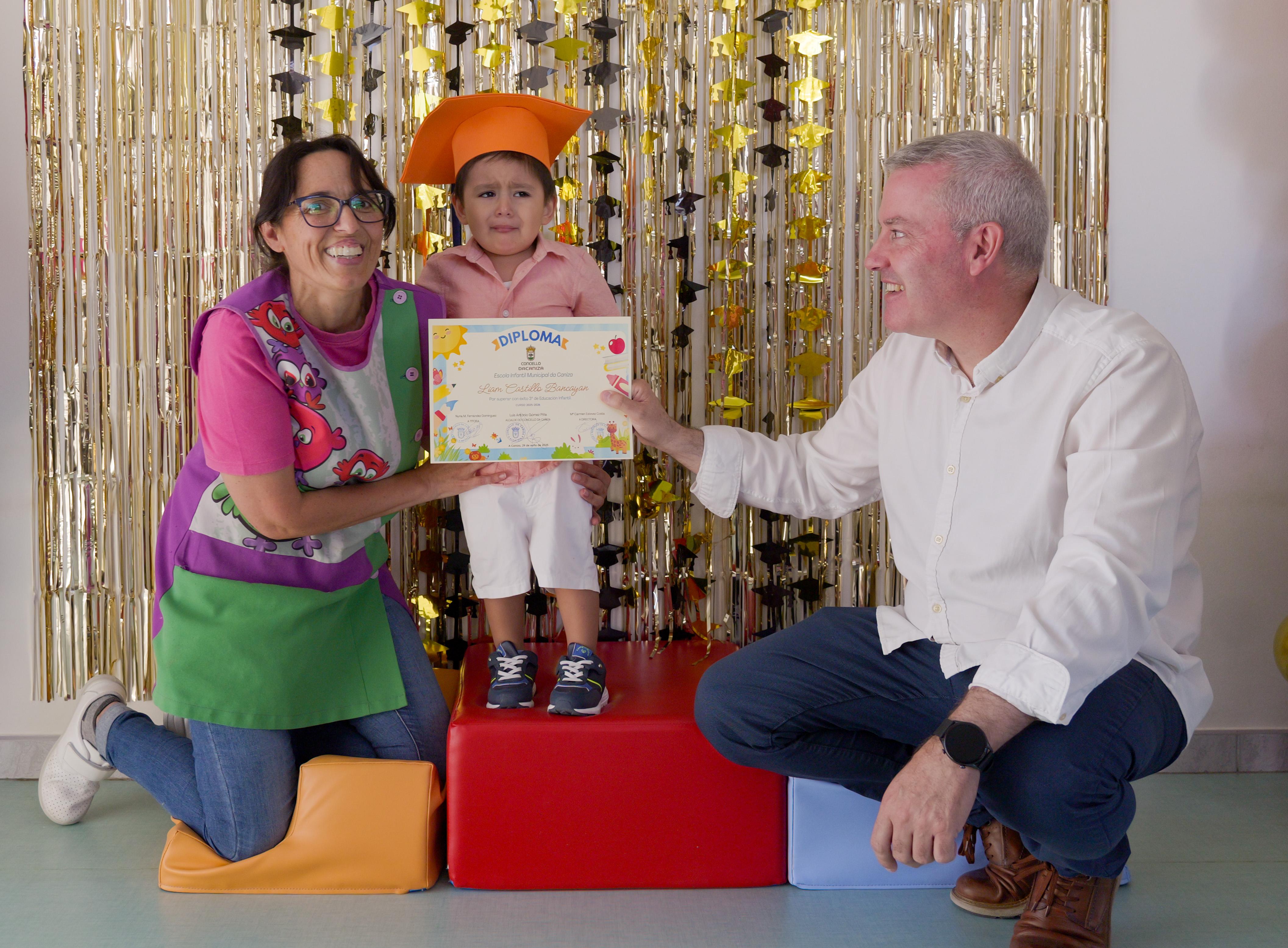 O Alcalde Luis Piña asistiu á Graduación dos alumnos de 3º curso da Escola Infantil Municipal da Caniza