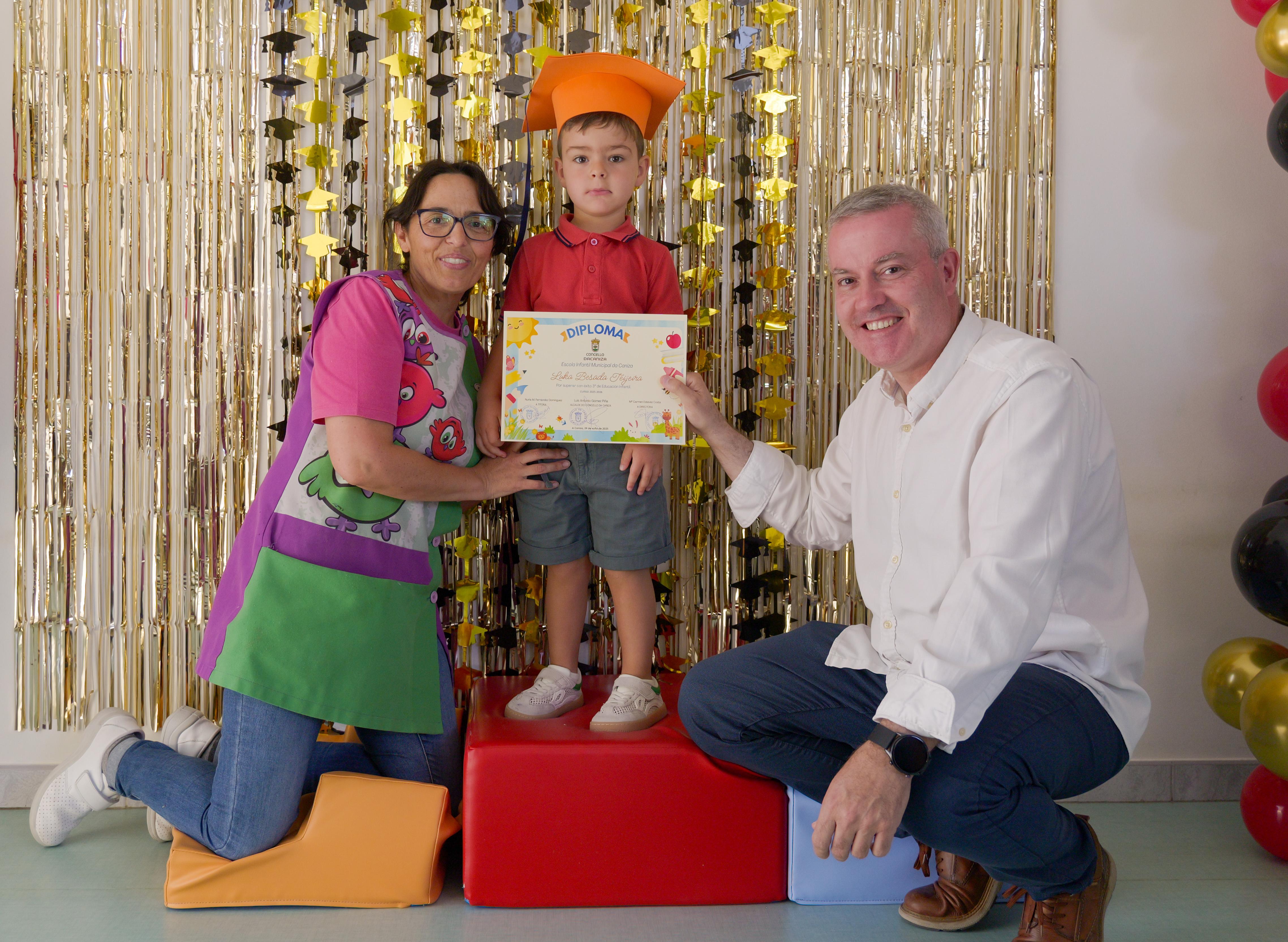 O Alcalde Luis Piña asistiu á Graduación dos alumnos de 3º curso da Escola Infantil Municipal da Caniza