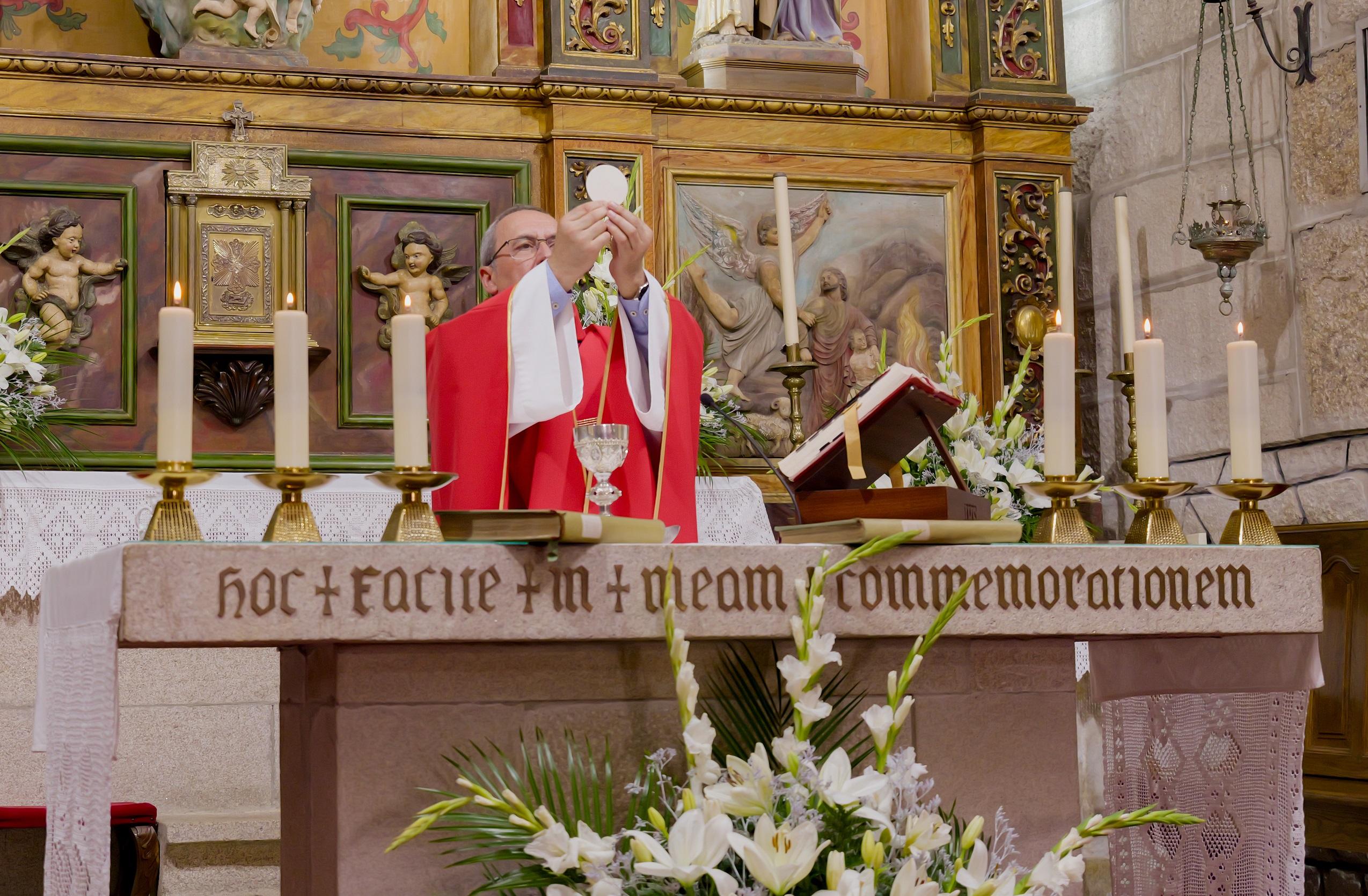 A Caniza celebra a festividade do Santísimo Cristo da Agonía