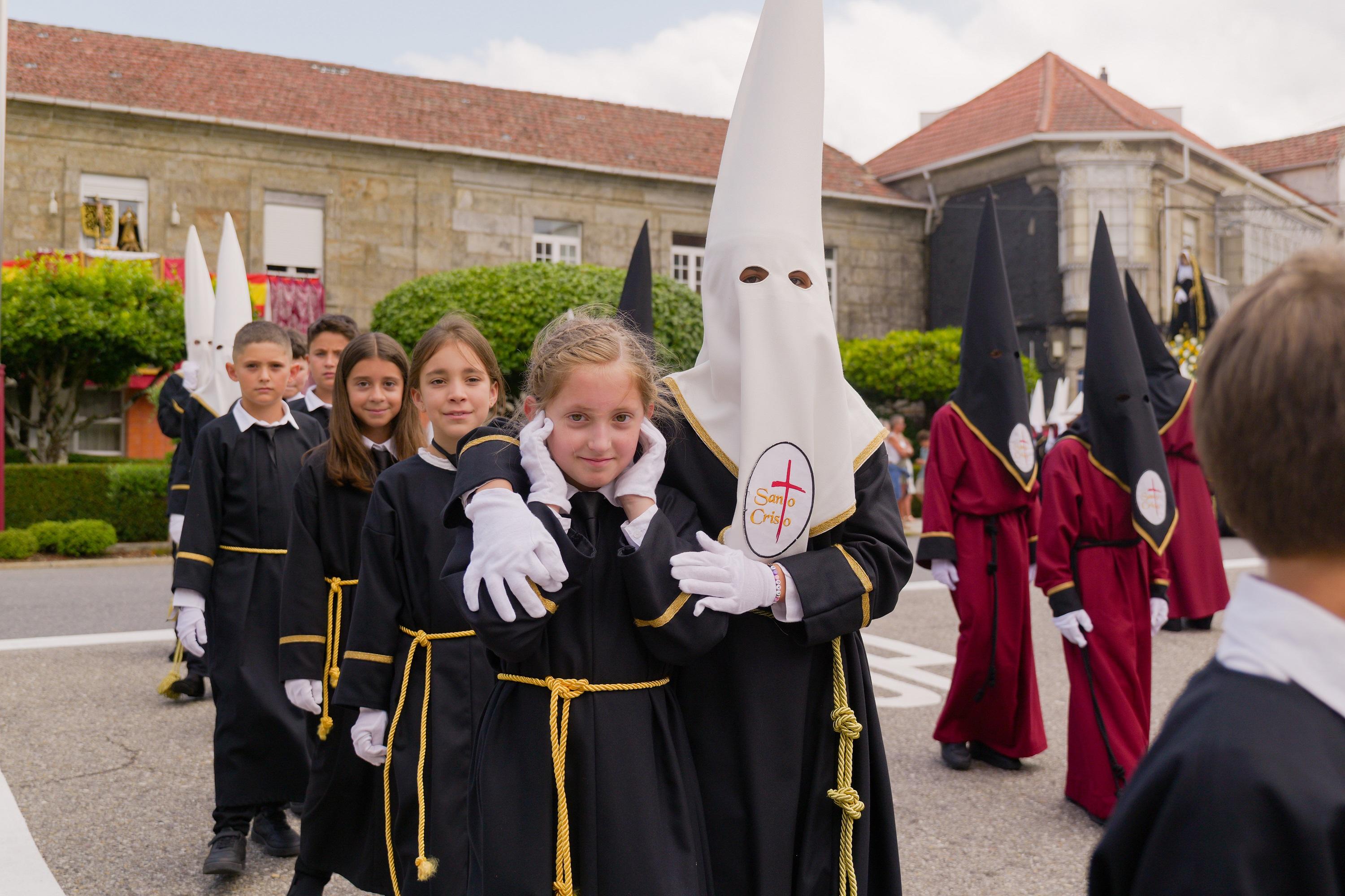 A Caniza celebra a festividade do Santísimo Cristo da Agonía