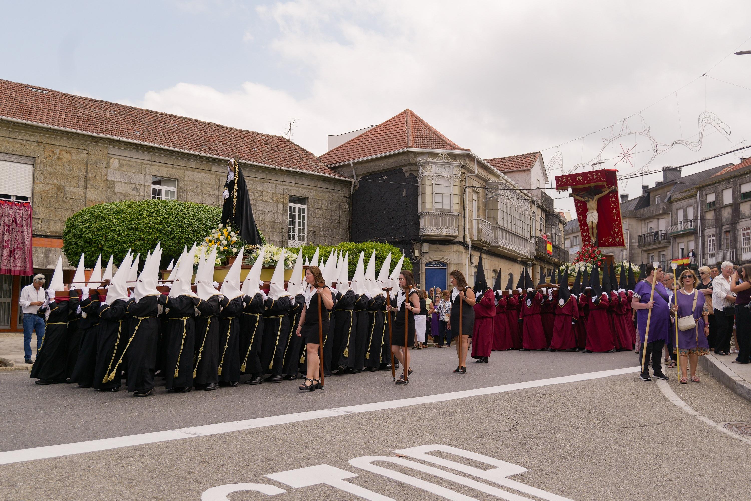 A Caniza celebra a festividade do Santísimo Cristo da Agonía