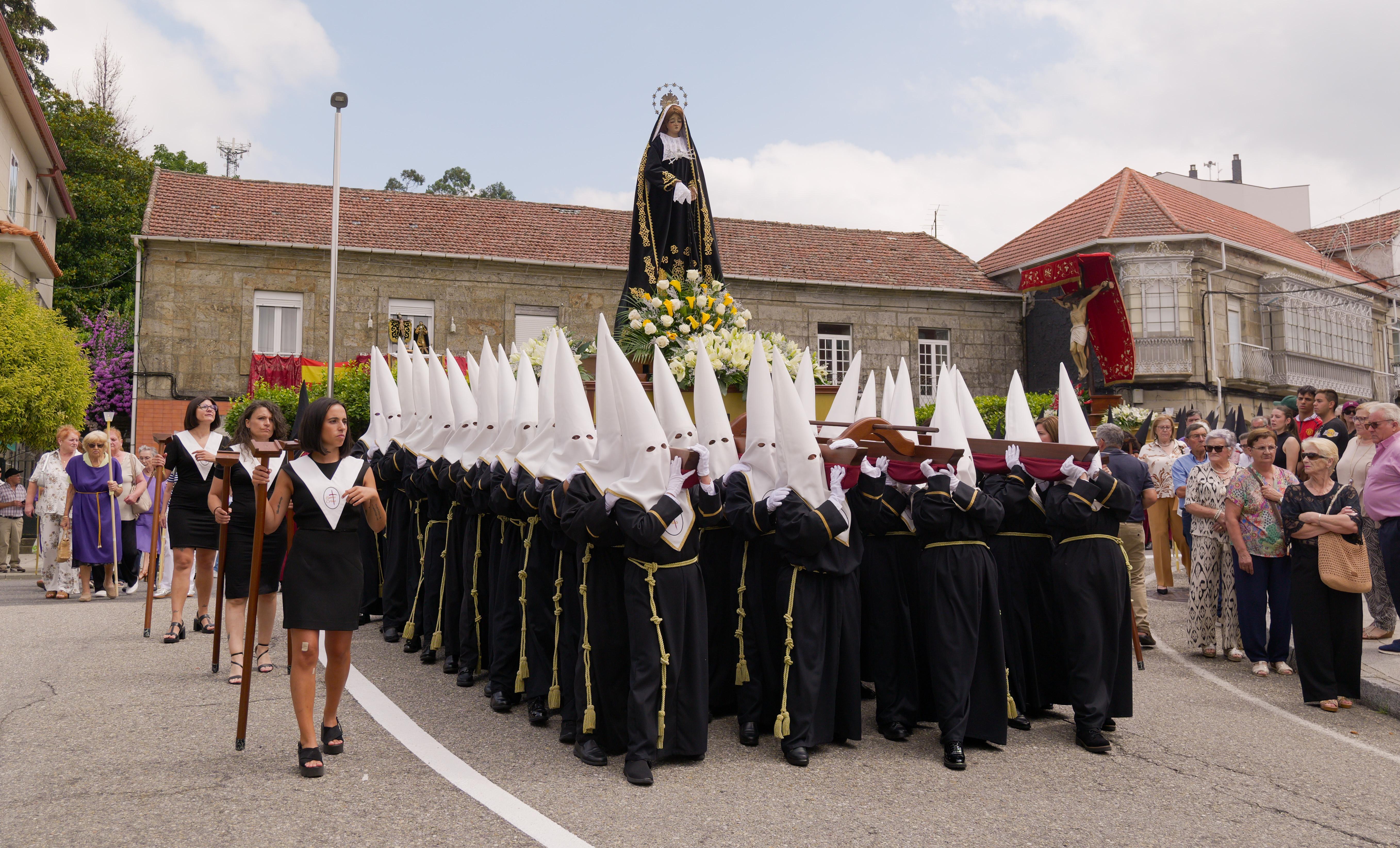 A Caniza celebra a festividade do Santísimo Cristo da Agonía