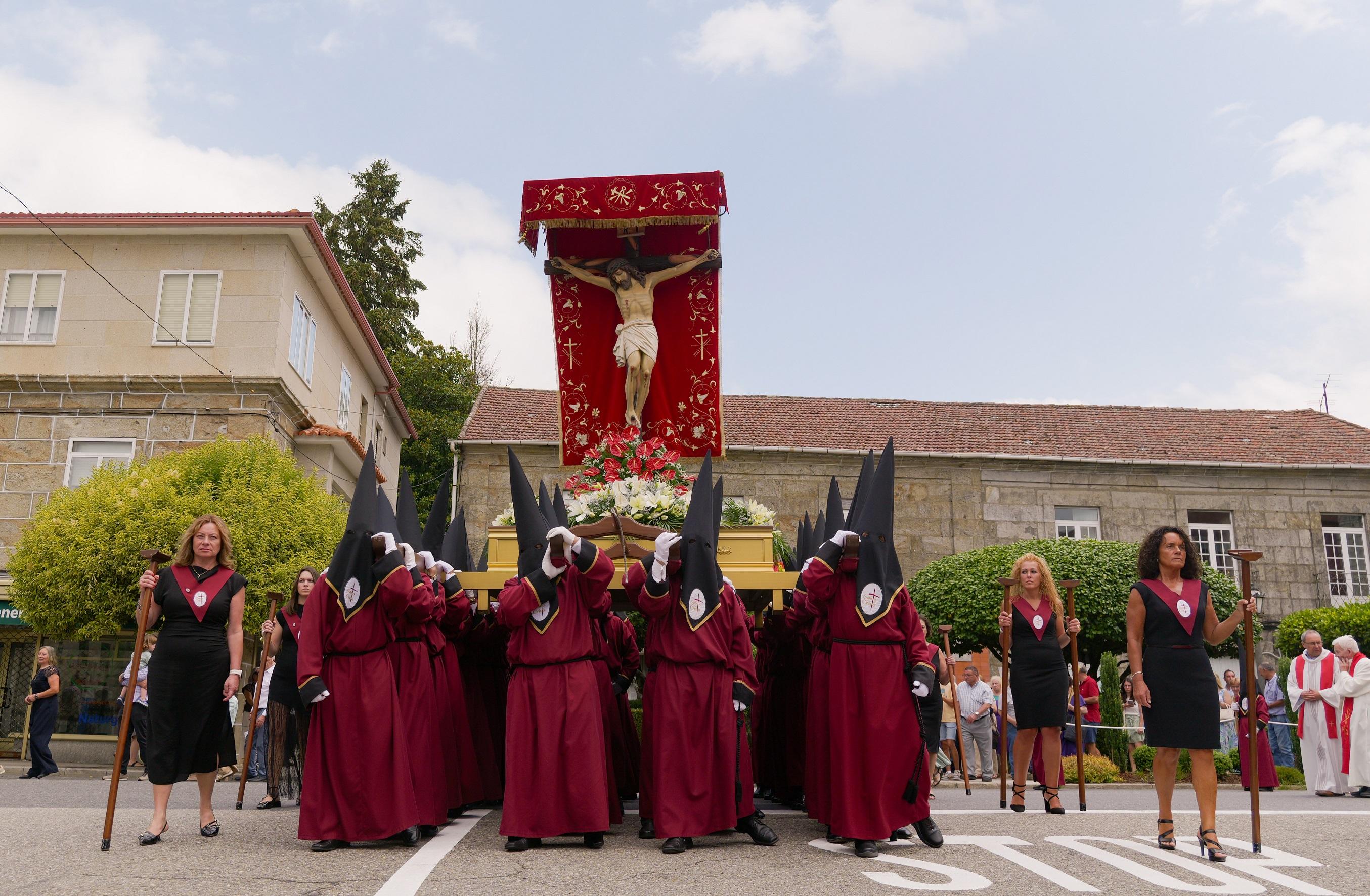 A Caniza celebra a festividade do Santísimo Cristo da Agonía