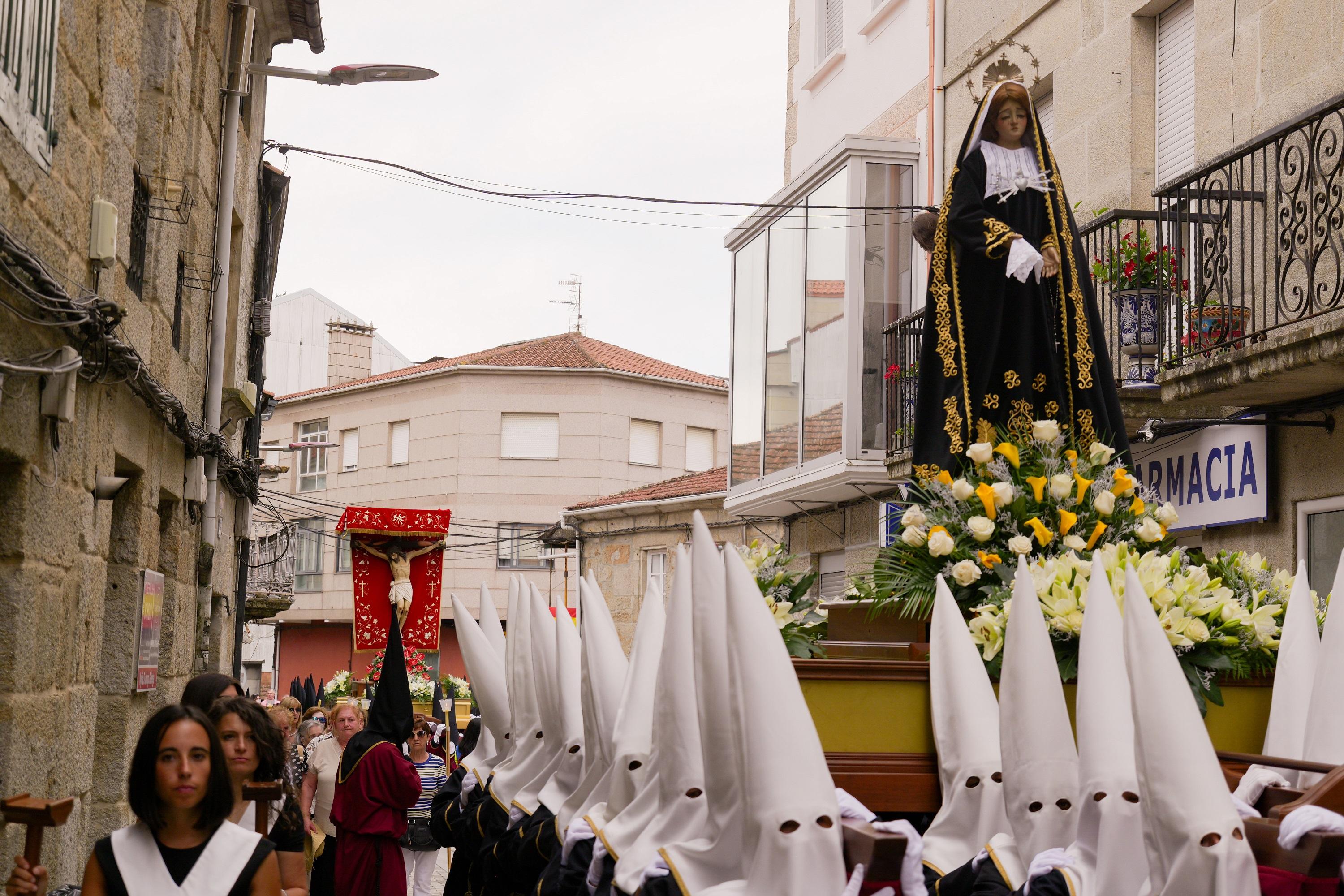A Caniza celebra a festividade do Santísimo Cristo da Agonía