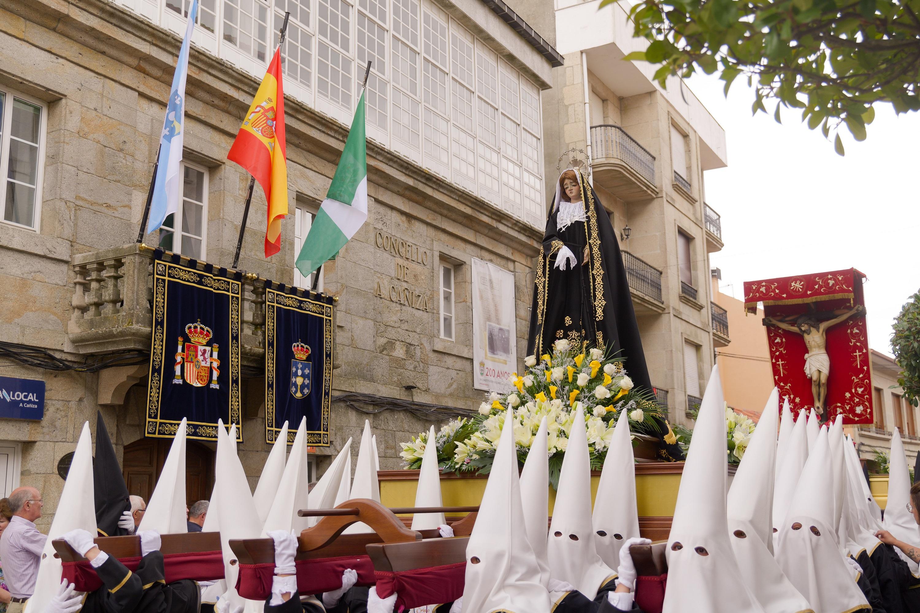 A Caniza celebra a festividade do Santísimo Cristo da Agonía