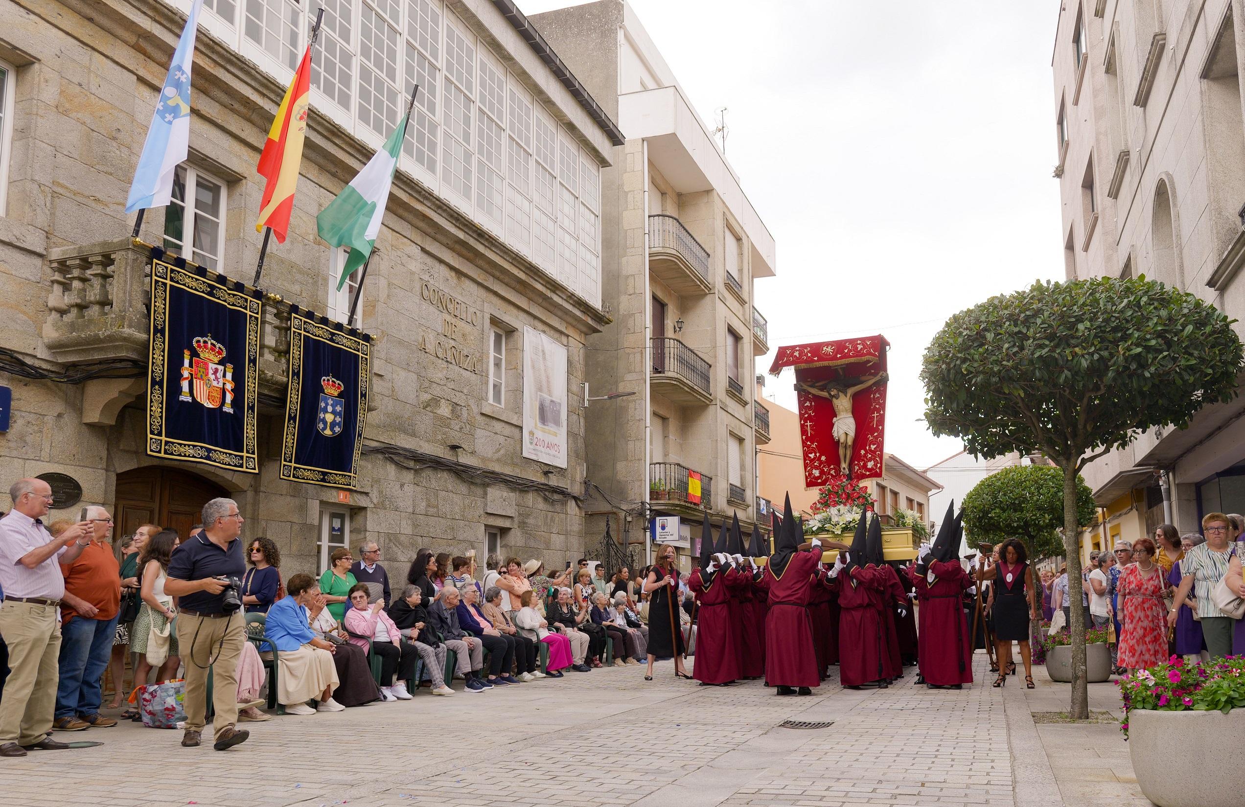 A Caniza celebra a festividade do Santísimo Cristo da Agonía