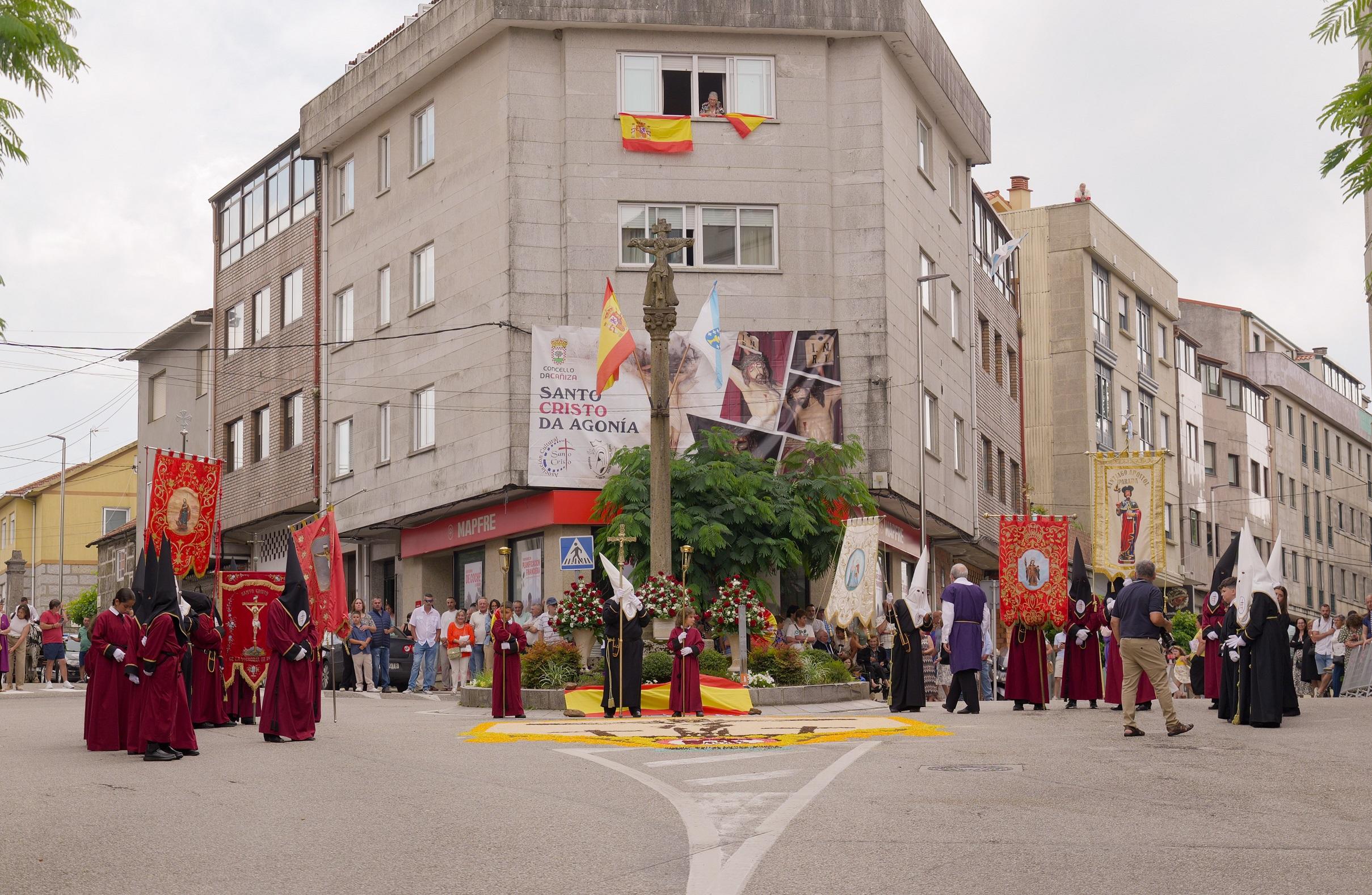 A Caniza celebra a festividade do Santísimo Cristo da Agonía