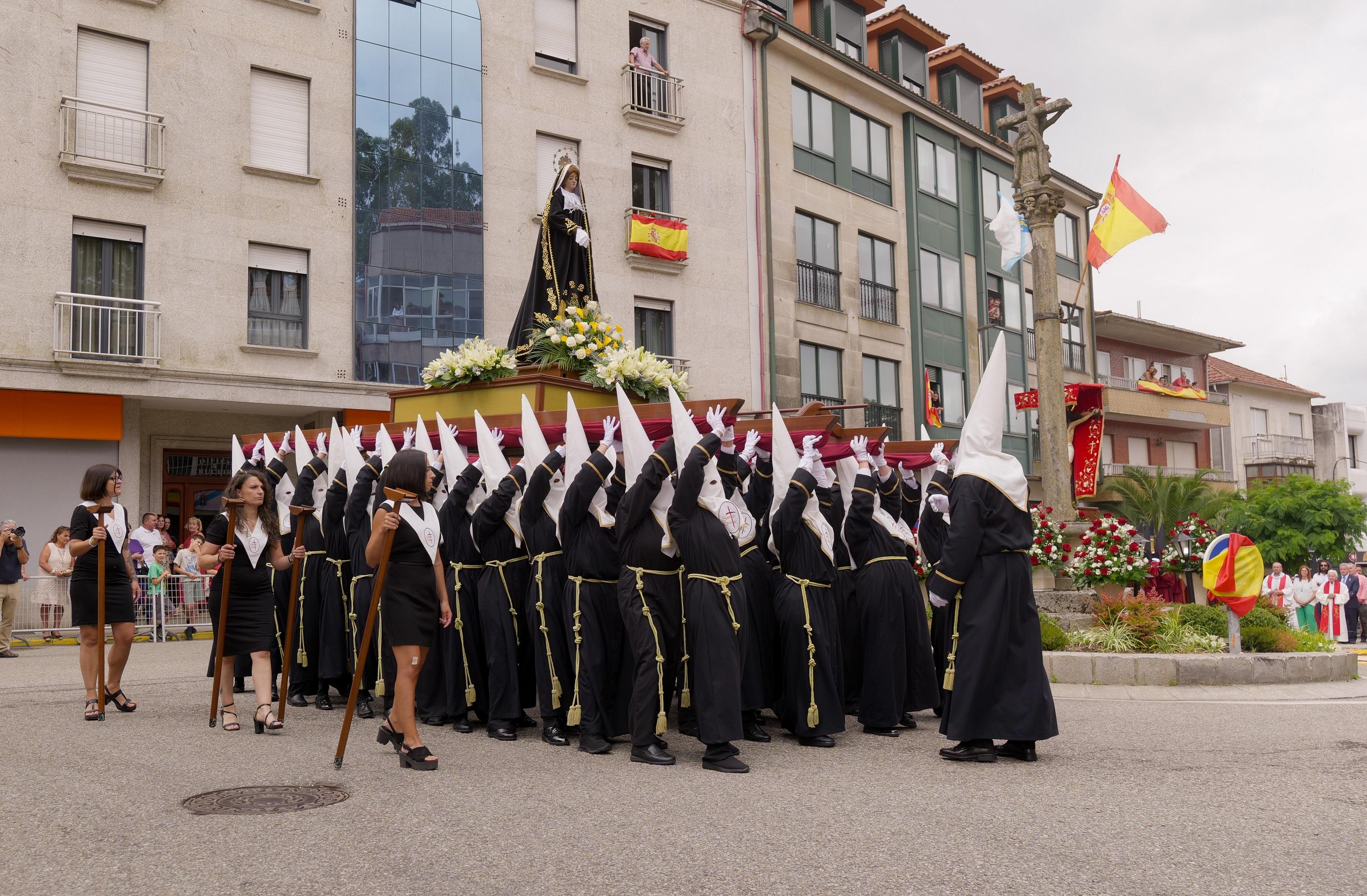 A Caniza celebra a festividade do Santísimo Cristo da Agonía
