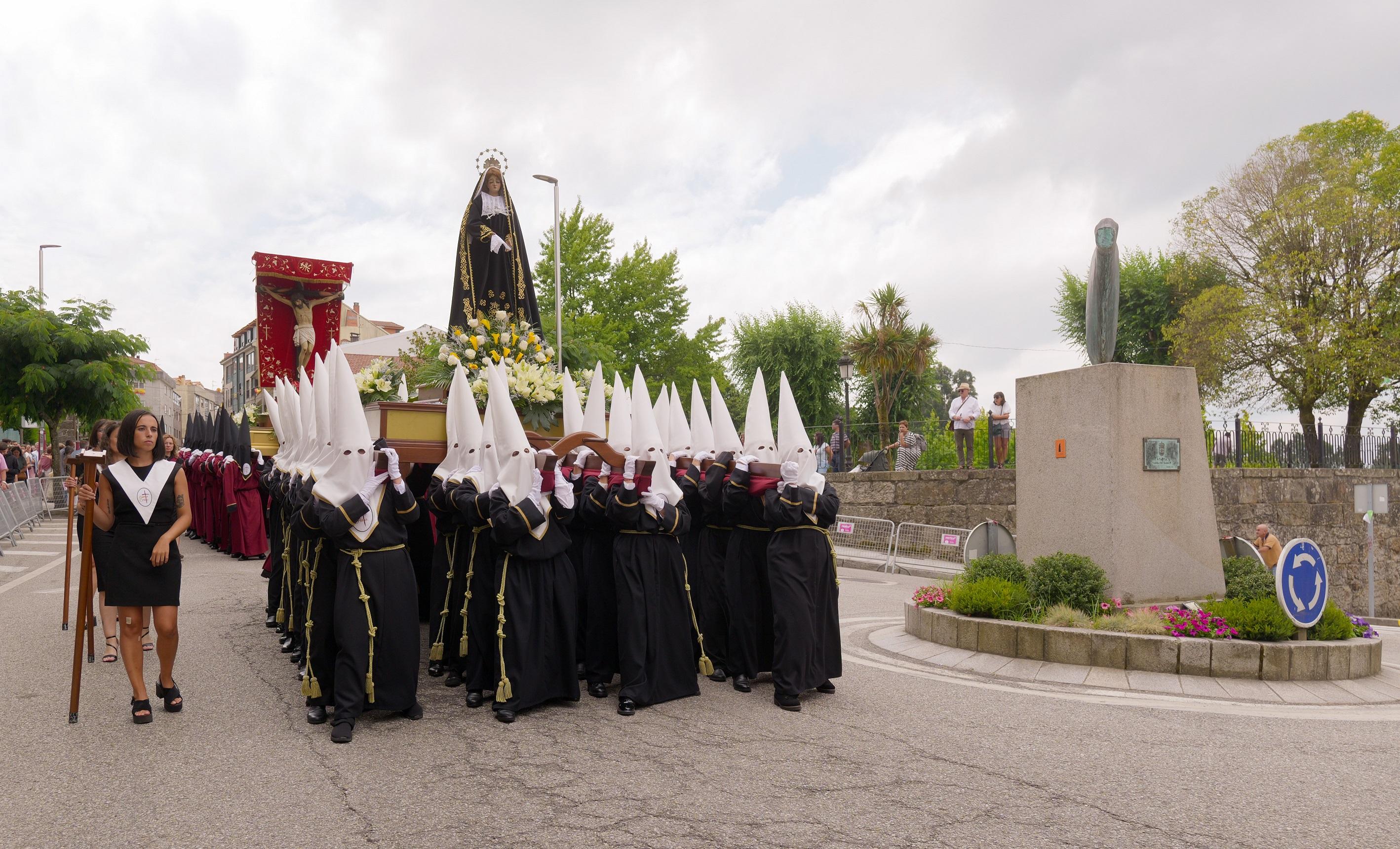 A Caniza celebra a festividade do Santísimo Cristo da Agonía
