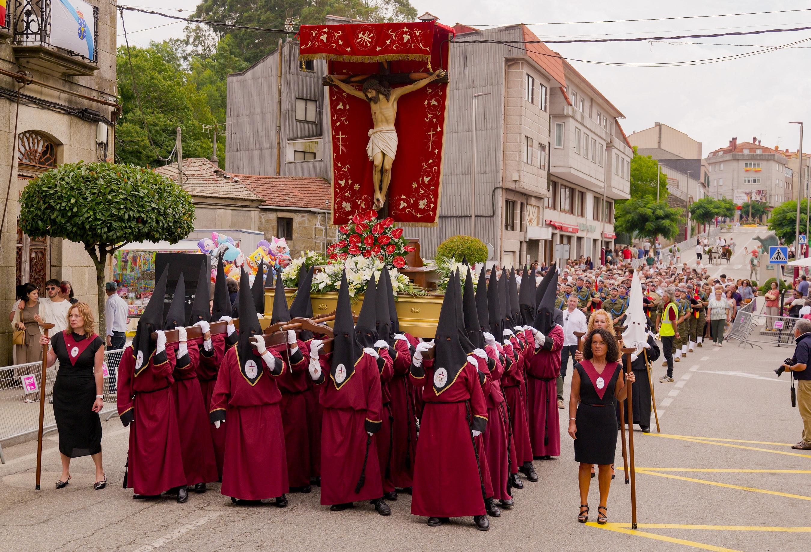 A Caniza celebra a festividade do Santísimo Cristo da Agonía