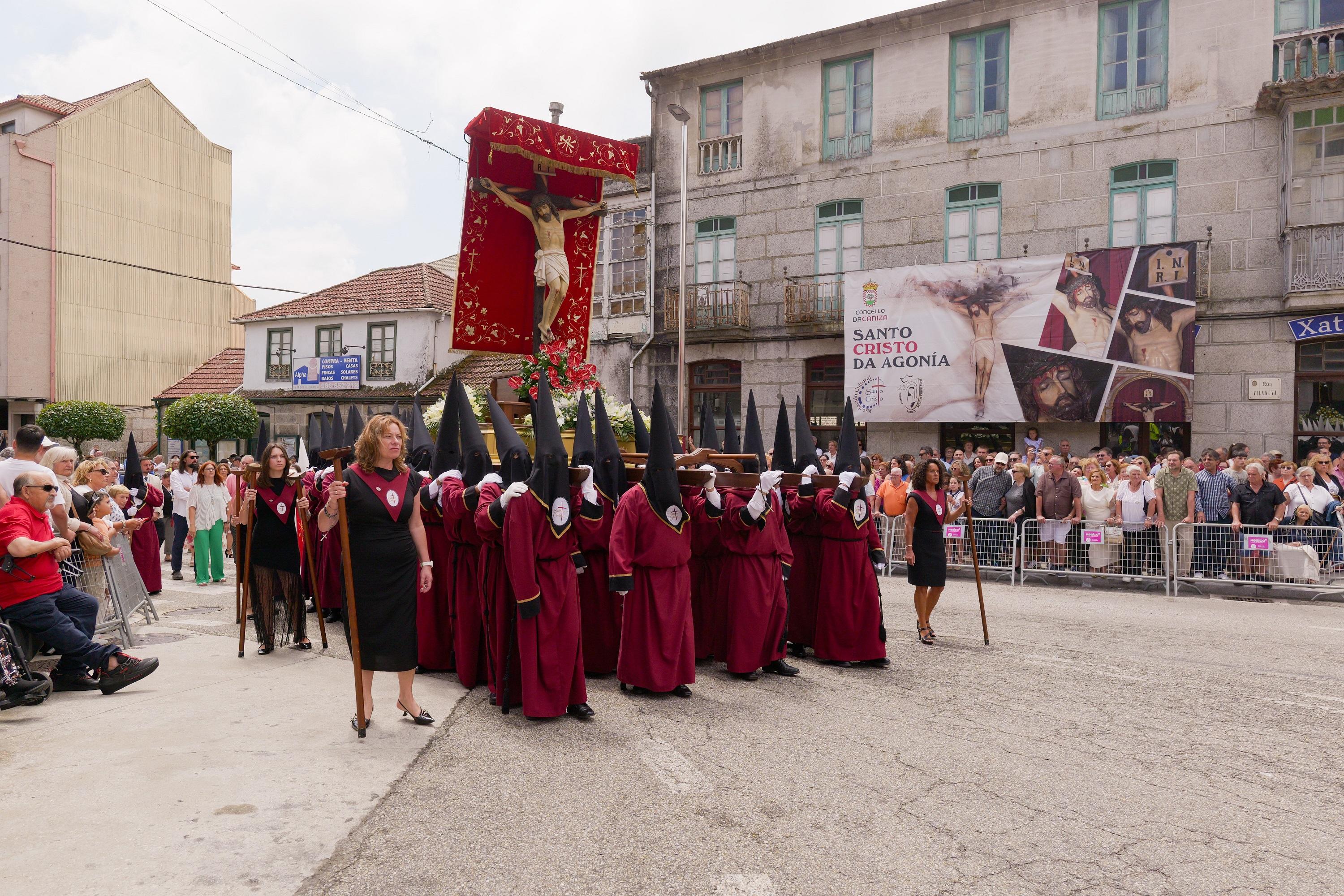 A Caniza celebra a festividade do Santísimo Cristo da Agonía