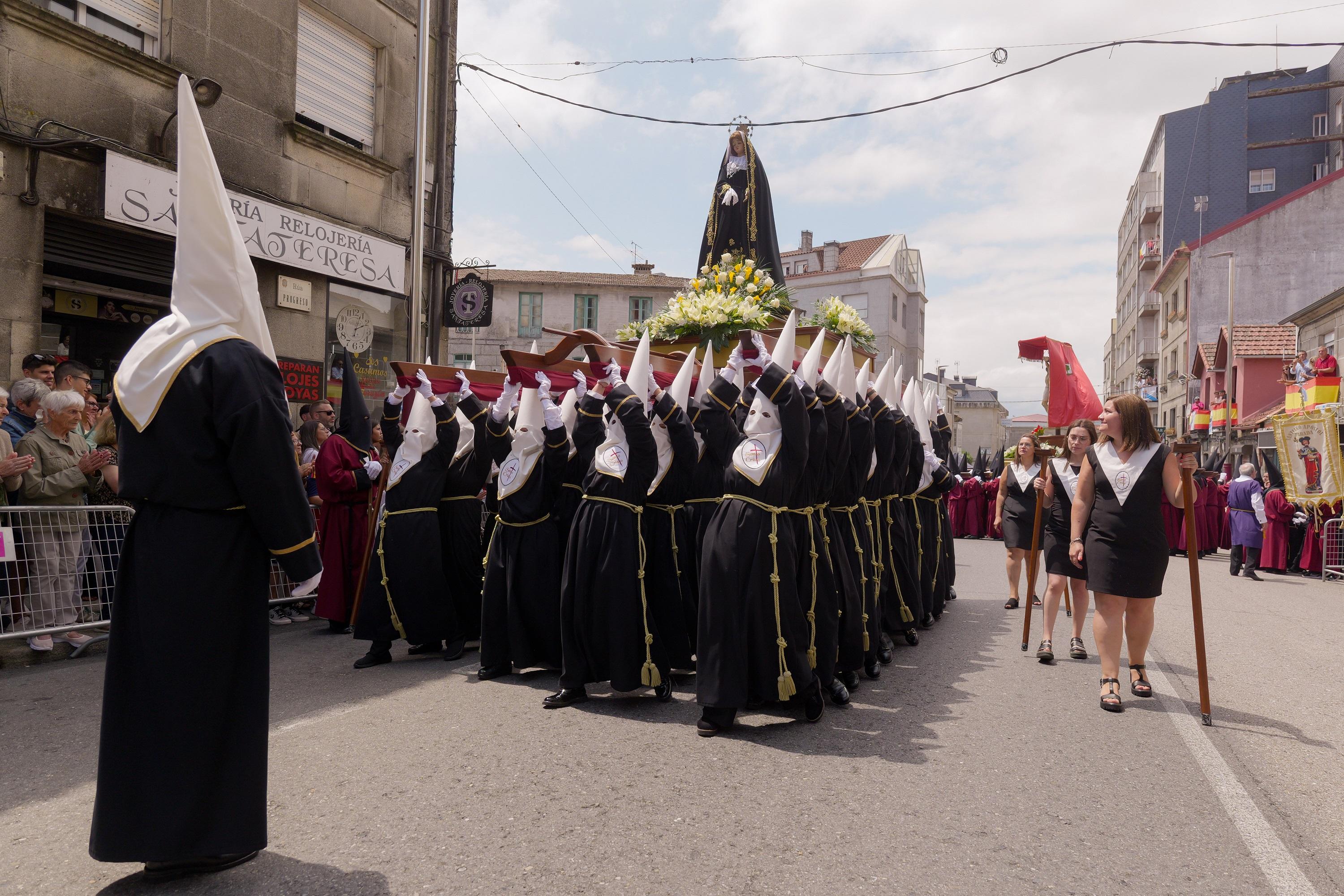 A Caniza celebra a festividade do Santísimo Cristo da Agonía