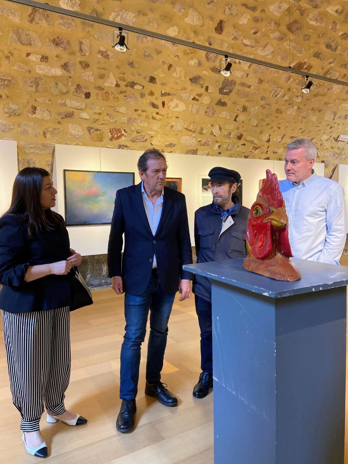 O Alcalde Luis Piña acompaña un ano máis ao artista Diego de Giráldez na inauguración da súa nova exposición en Ávila  O pasado luns inaugurouse no Episcopio de Ávila a exposición “La esencia del pensamiento. Realismo NAS” do artista canicense Diego de Giráldez, unha mostra organizada polo Concello de Ávila que poderá visitarse do 18 ao 31 de maio de 2026. O acto inaugural estivo presidido polo concelleiro de Cultura do Concello de Ávila, Ángel Sánchez, e contou coa presenza do Alcalde da Caniza, Luis Piña,