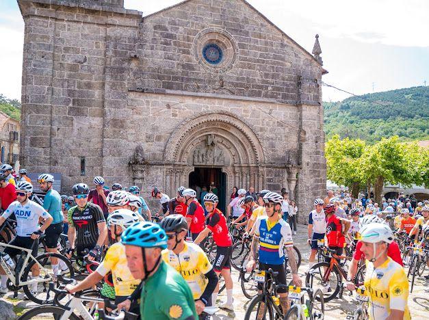 A Caniza volveu colaborar coa «Sestelo Clásica Álvaro Pino» repartindo máis de 550 bocadillos no avituallamento da Franqueira