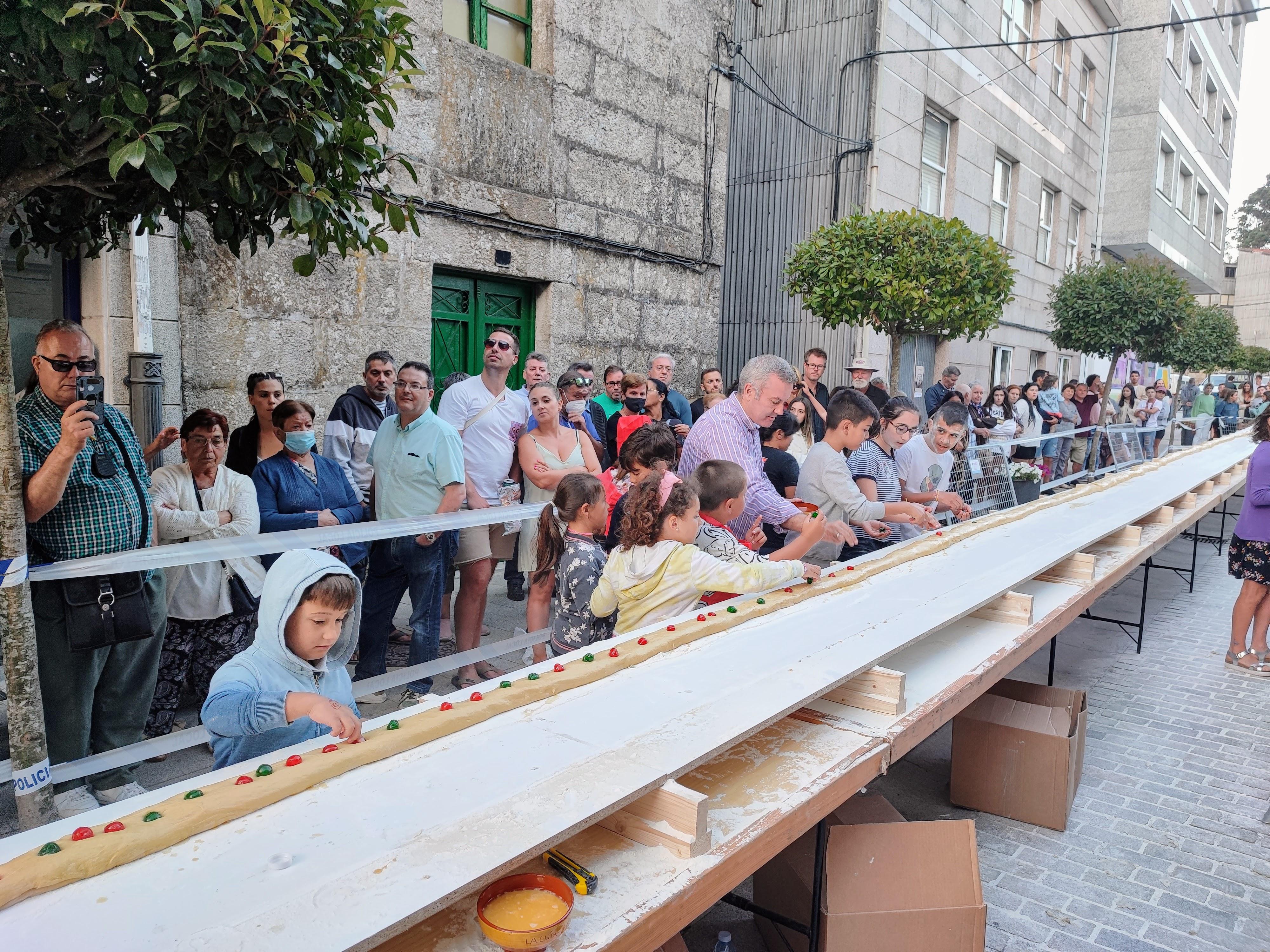 Obradoiro de Pan e bocata xigante de xamon diante da Casa do Concello este 13 de agosto