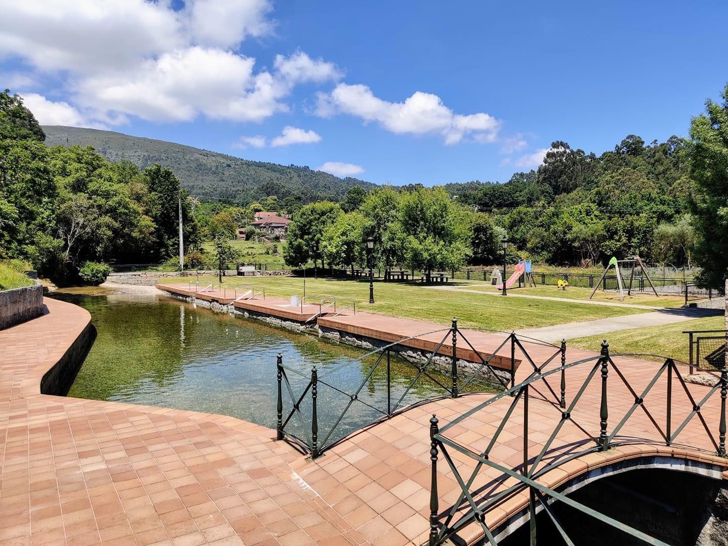 Peche da piscina de As Grades e da Praia Fluvial de Luneda