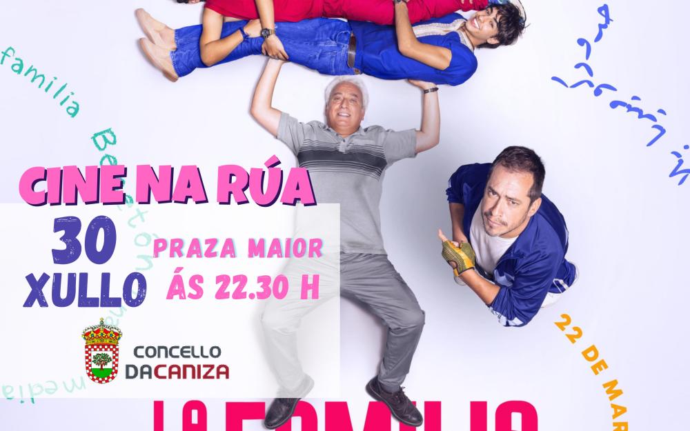 Proxección da película A Familia Benetón no ciclo "Cine na Rúa"