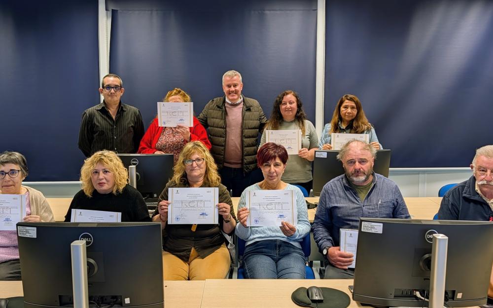 Asistimos á entrega de diplomas do curso de alfabetización informática e dixital