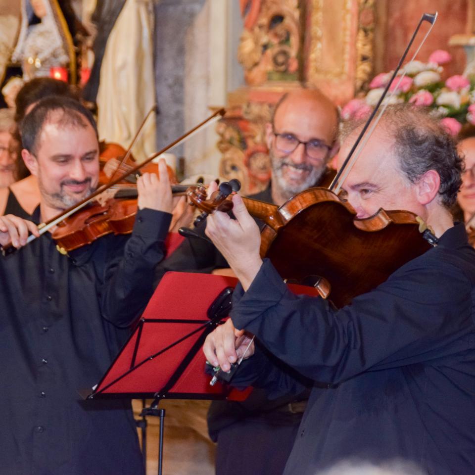 Éxito rotundo en Valeixe co concerto de música clásica celebrado o 21 de xuño a cargo da Orquestra de Cámara Galega, no marco do 40 Aniversario de REDEIA