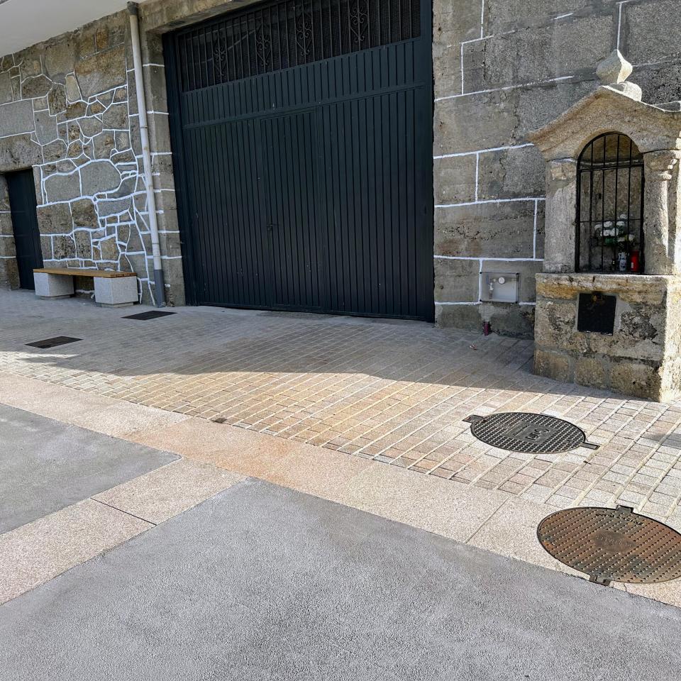 O Alcalde Luis Piña e os seus Concelleiros de Goberno visitan a Ponte das Achas e a súa contorna