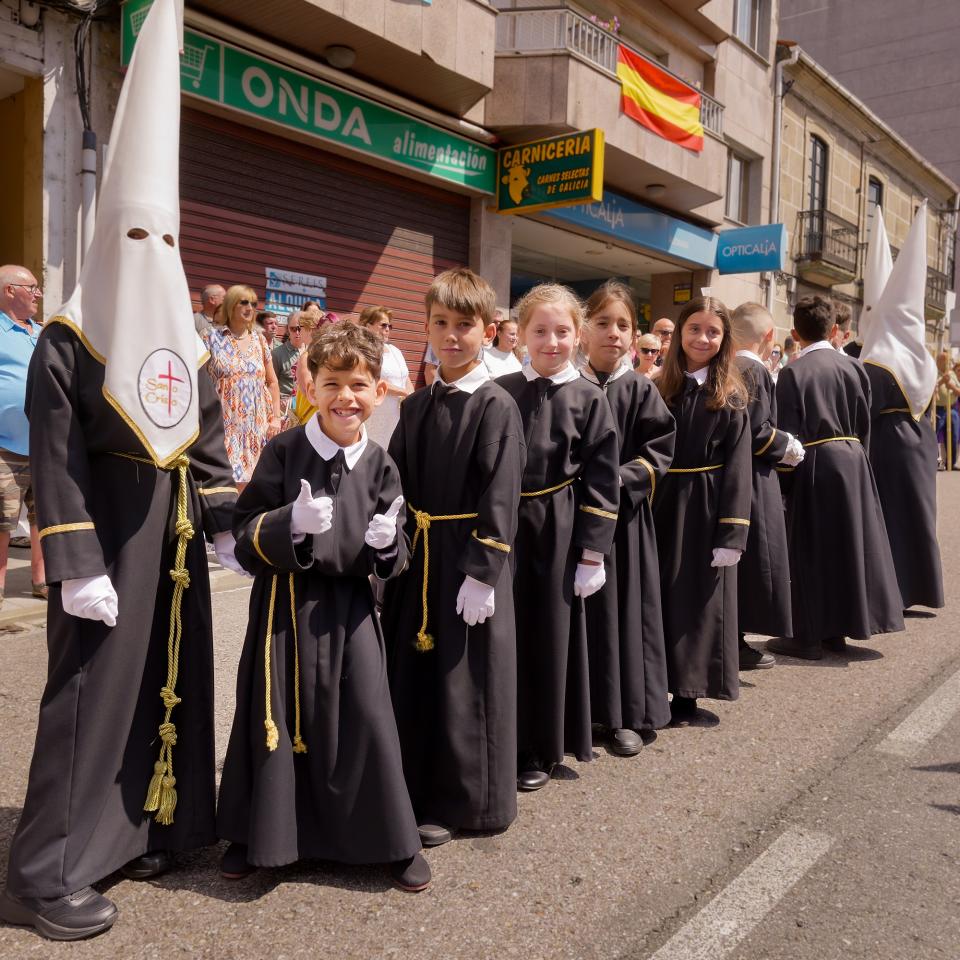 A Caniza celebra a festividade do Santísimo Cristo da Agonía