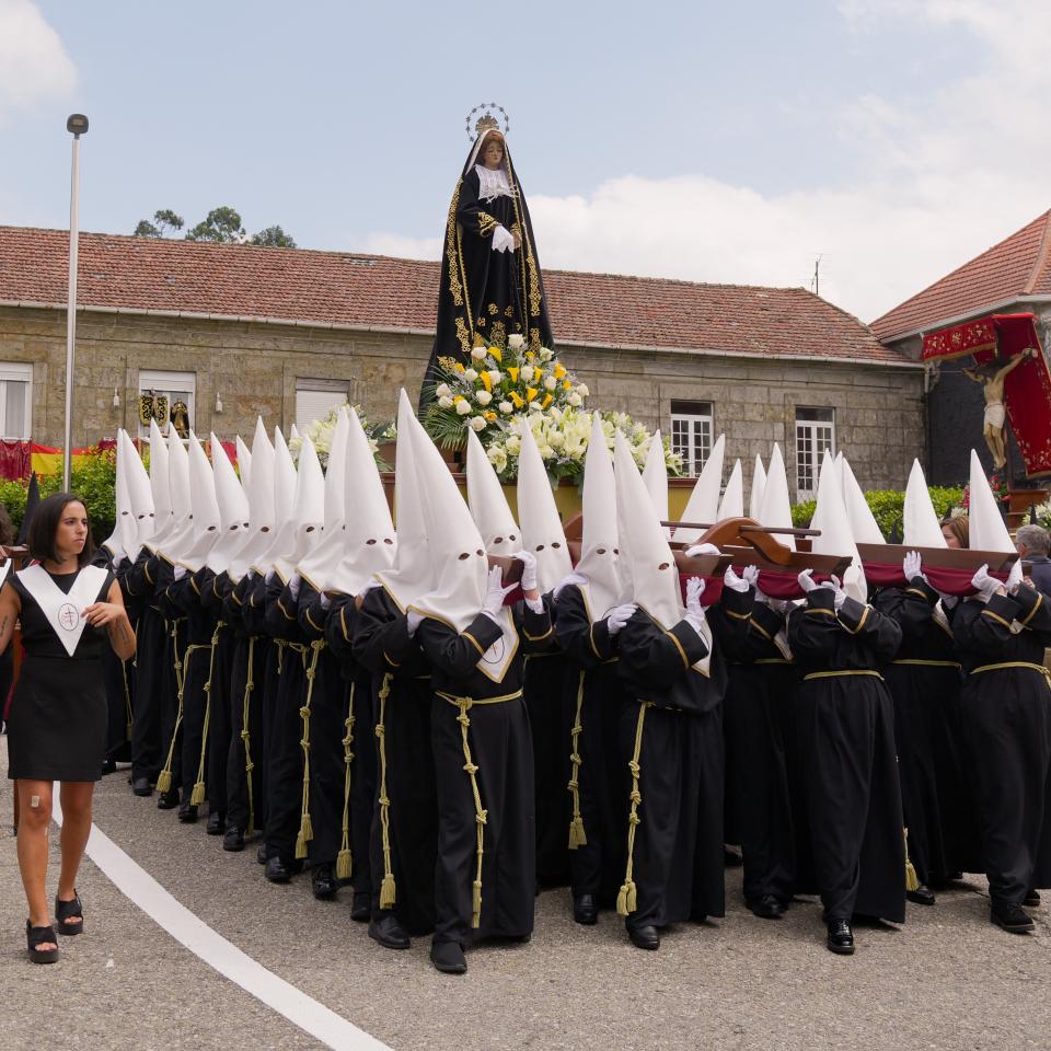 A Caniza celebra a festividade do Santísimo Cristo da Agonía