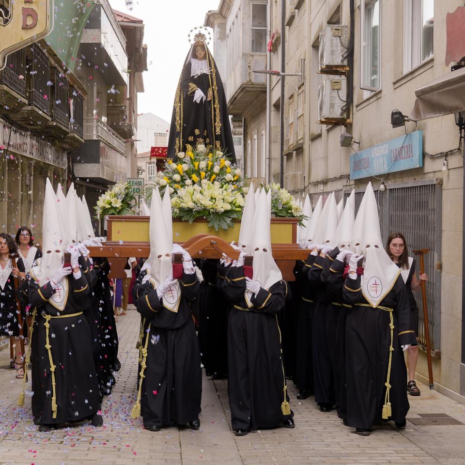 A Caniza celebra a festividade do Santísimo Cristo da Agonía