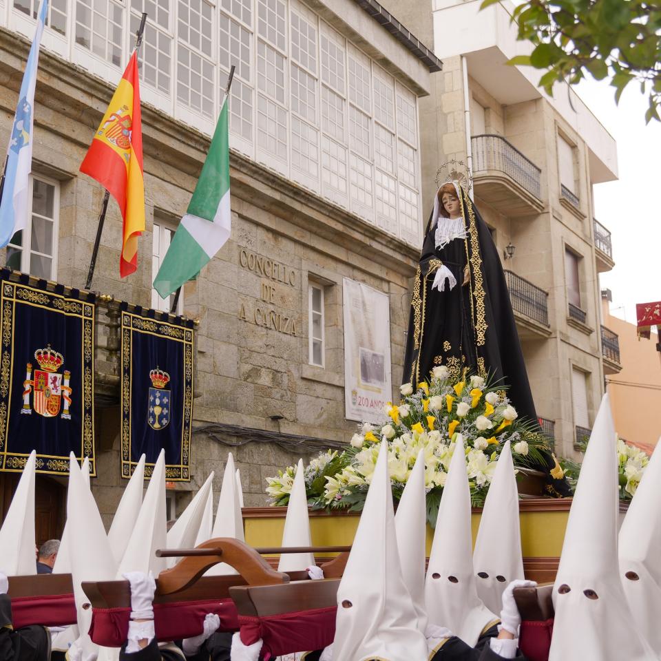 A Caniza celebra a festividade do Santísimo Cristo da Agonía