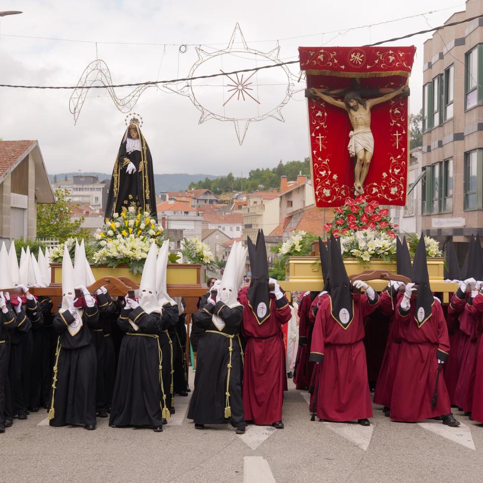 A Caniza celebra a festividade do Santísimo Cristo da Agonía