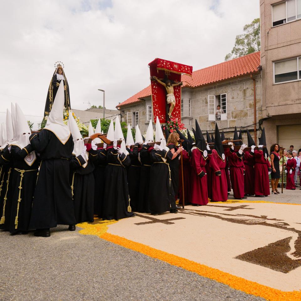 A Caniza celebra a festividade do Santísimo Cristo da Agonía