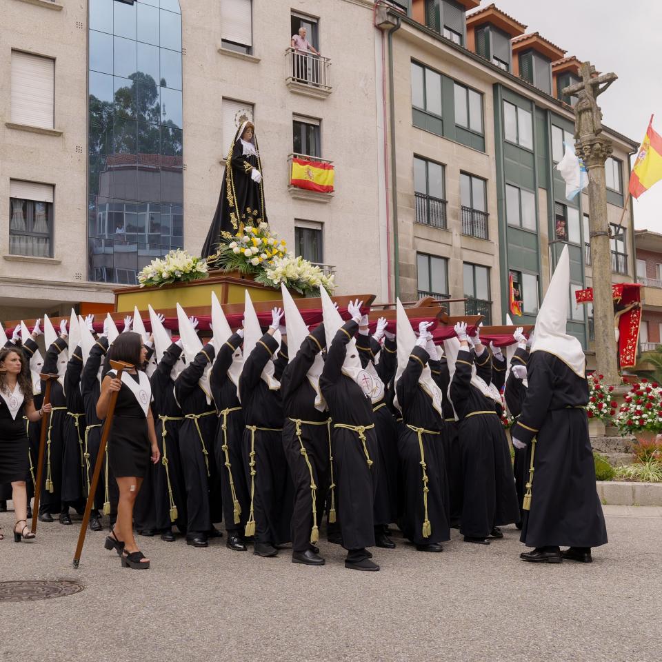 A Caniza celebra a festividade do Santísimo Cristo da Agonía