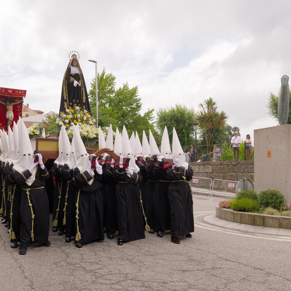 A Caniza celebra a festividade do Santísimo Cristo da Agonía