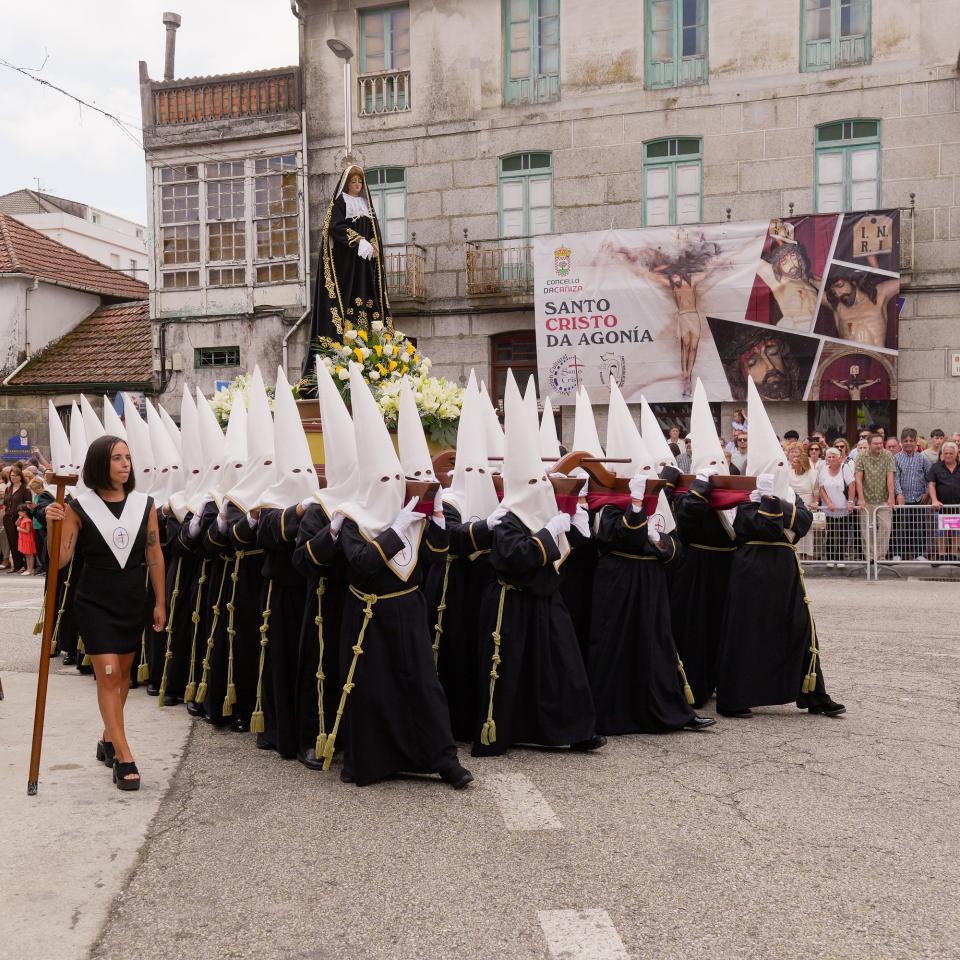 A Caniza celebra a festividade do Santísimo Cristo da Agonía
