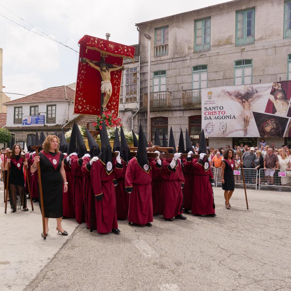 A Caniza celebra a festividade do Santísimo Cristo da Agonía