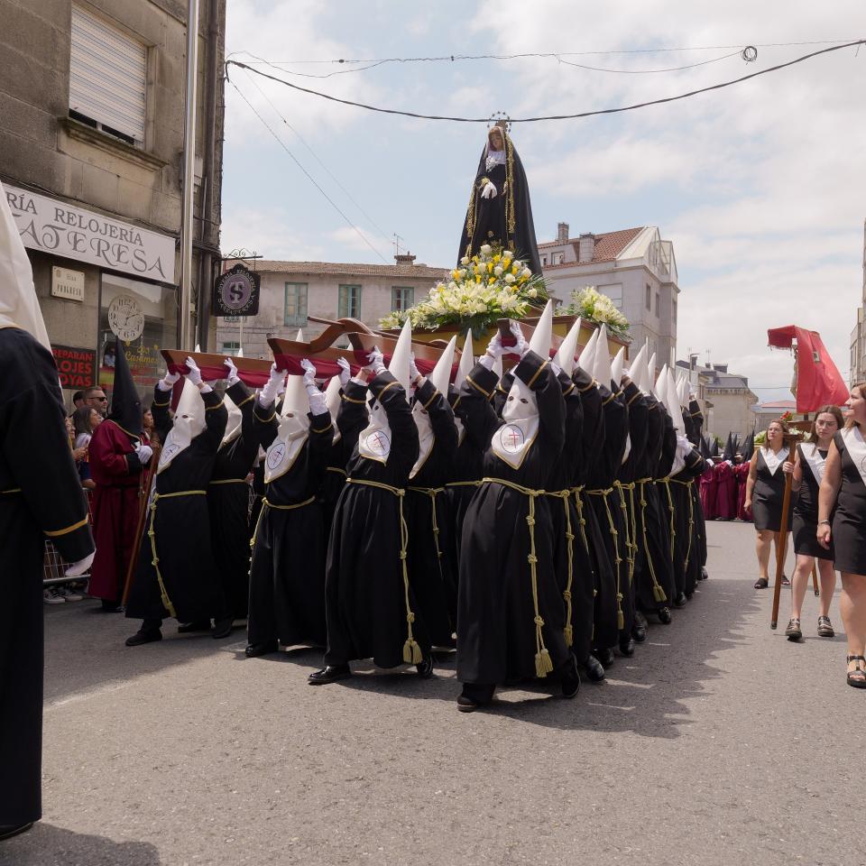 A Caniza celebra a festividade do Santísimo Cristo da Agonía