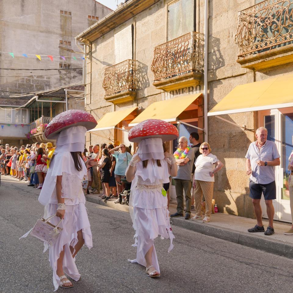 o «Entroido» da Caniza consolídase como unha das grandes citas festivas do verán