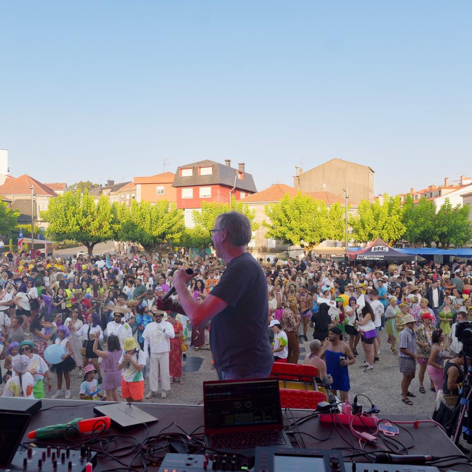 o «Entroido» da Caniza consolídase como unha das grandes citas festivas do verán