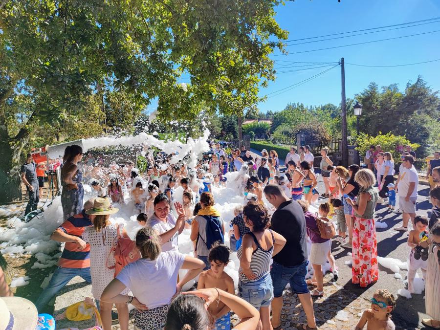 Festa da ESCUMA e INCHABLES na Sardiñada Popular do Cacharado